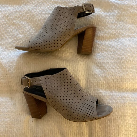 Grey, Adam Tucker, Sandals, 8.5M - Picture 2 of 3